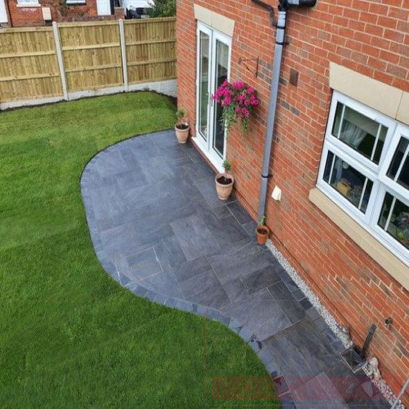 ANTHRACITE PORCELAIN PATIO PACK